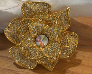 Brooch / Pin