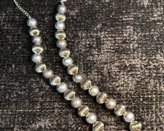 Gray Pearl and Silver Tone Bead Necklace