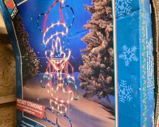 Mickey Unlimited Christmas Light Sculpture
