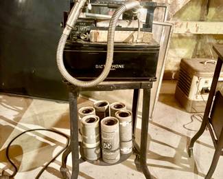 Dictaphone dictating machine