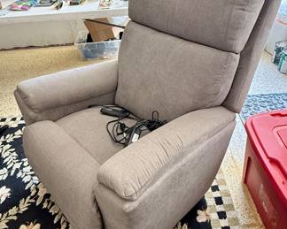 La Z Boy Power Recliner with Heat and Massage