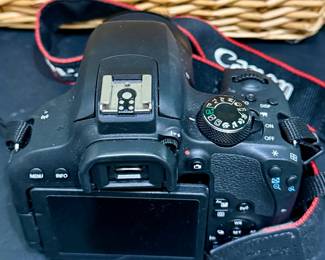 Canon Rebel T7i DSLR
