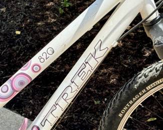Trek 820 Women's Mountain Bike 16" Frame