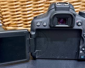 Canon EOS Rebel T6i DSLR Camera