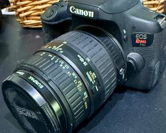 Canon EOS Rebel T6i DSLR Camera