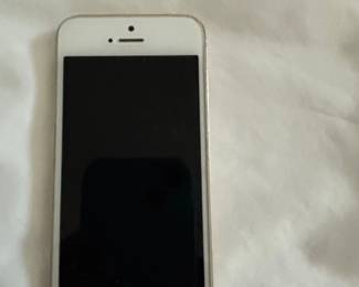 Apple iPhone SE first generation second image