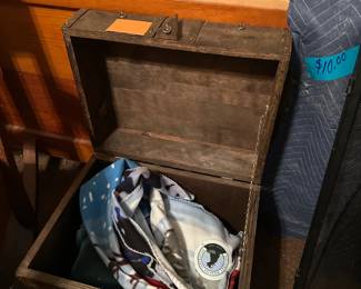 SMALL CHEST