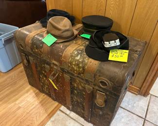 TRUNK - HATS