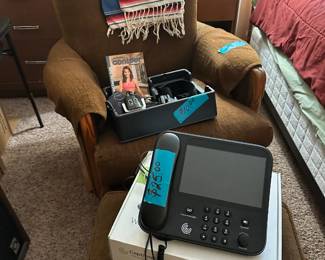 BIG VIEW PHONE - SIDE CHAIR