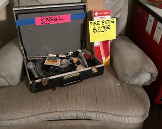 RECLINER - BRIEF CASE - MIKES