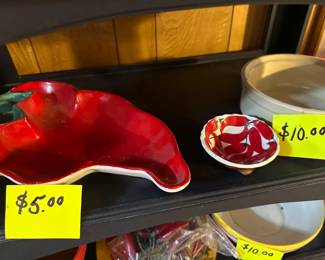 PEPPER DECOR ITEMS