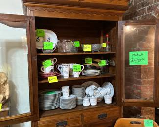 CHINA CABINET - DISHWARE