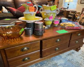 COFFEE TABLE - DECOR ITEMS