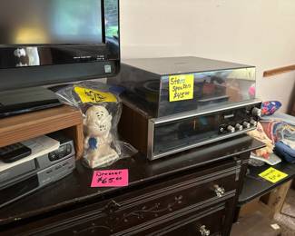 STEREO AND VHS PLAYERS
