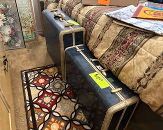 SUIT CASES = RUG - ARTWORK