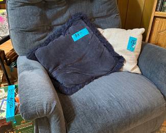 RECLINER