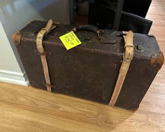 DECOR SUIT CASE