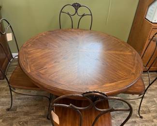 Table and 4 Chairs - all like new - still has tags on it