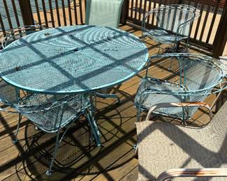 Iron Round Table and Chair