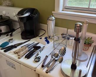 Pool house kitchen items