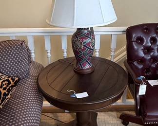 Round Pedestal Side Table