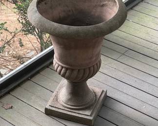 Campania International Alberobello Urn Planter
