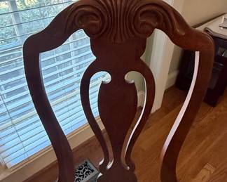 Sumter Cabinet Company Dining Table and Chairs Set