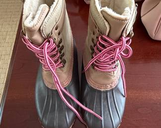 Women's Esprit Insulated Duck Boots with Pink Laces
