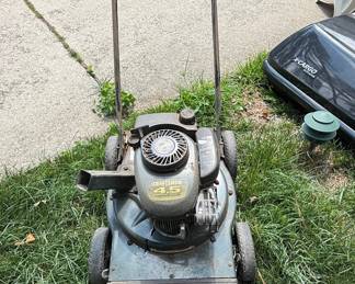Craftsman 4.5 Horsepower Yard Vacuum Shredder/Blower