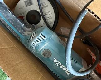 Makita GA7021 7" Angle Grinder