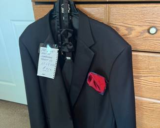 Tuxedo XL