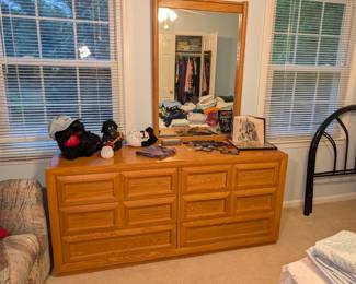 Thomasville Dresser w/ Mirror