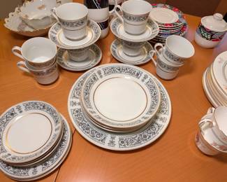 M Fine China of Japan "Rockford" Set