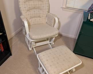 Glider w/ Ottoman