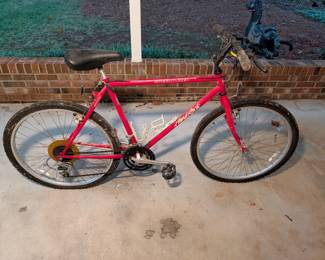 Specialized Hardrock Mountain Bike