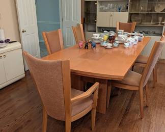 Contemporary Dining Table w/ Leaves