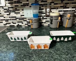 Mini baking dishes 