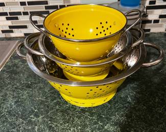 3 sizes yellow strainers 