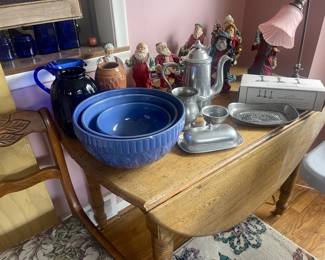 Drop leaf dining table, Clothtique Santas