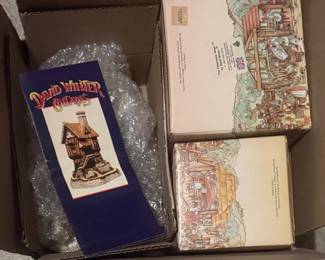 4 Collectable David Winter Cottages