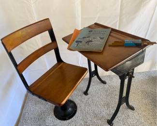 1900 Child's Desk