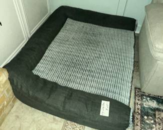 VERY LARGE PET BED