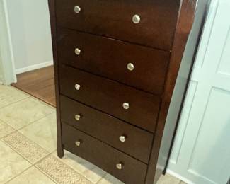 5 DR CHEST - MINOR DAMAGE