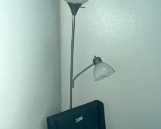 FLOOR LAMP