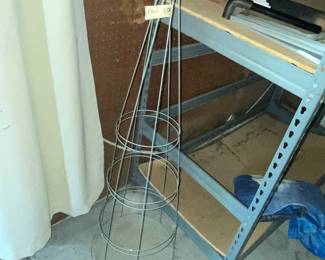 TOMATO CAGES