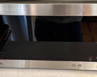 LG microwave