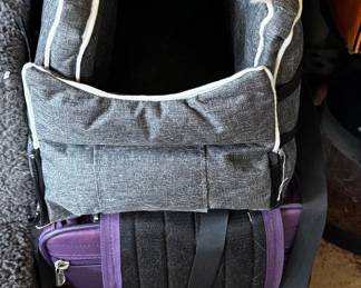 Pet carrier