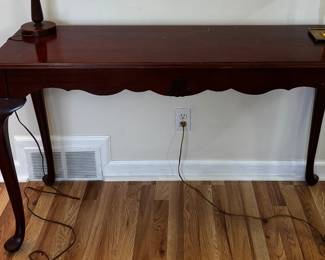 Queen Anne Console/Sofa Table