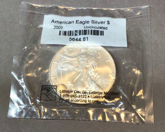 Lot 143: 2007 Uncirculated American Eagle Silver Dollar (.999/20+dwt)