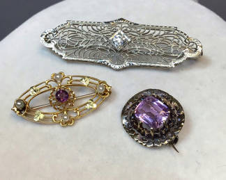 Lot 126: Antique 14K Brooches (3+dwt)